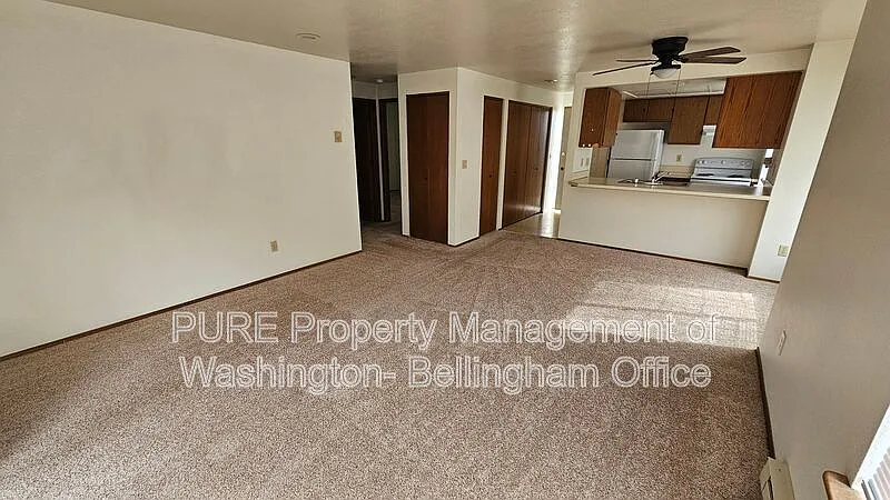 Building Photo - 2256 Douglas Rd #1