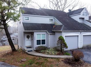 1922 E Bay Pointe Dr, Bloomington, IN 47401