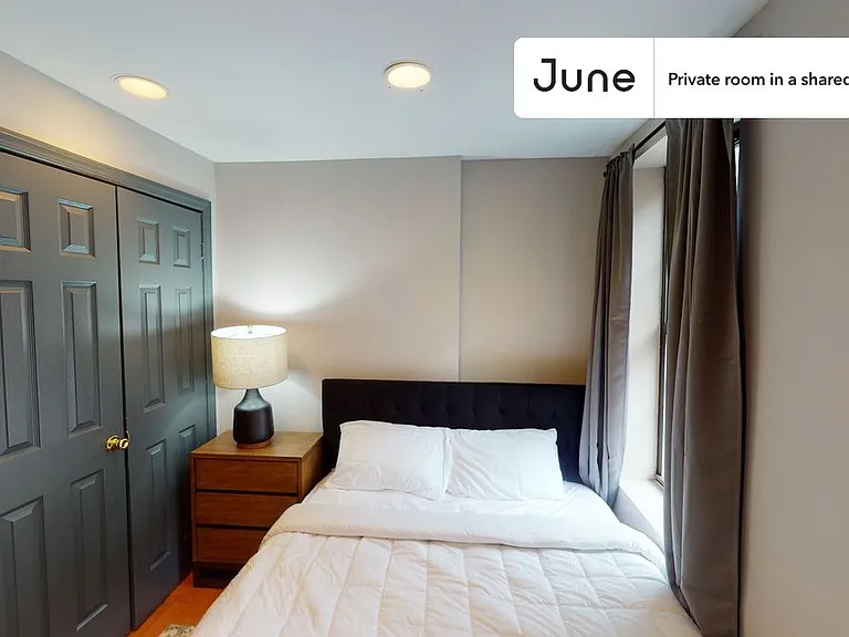 226 E 7th St #B — Photo 2