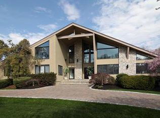 5 Annabelle Ln, Florham Park, NJ 07932