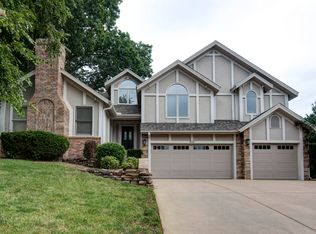 711 E. Gaslight Drive, Springfield, MO 65810