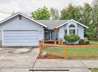 253 SW Rogue River Ave, Grants Pass, OR 97526