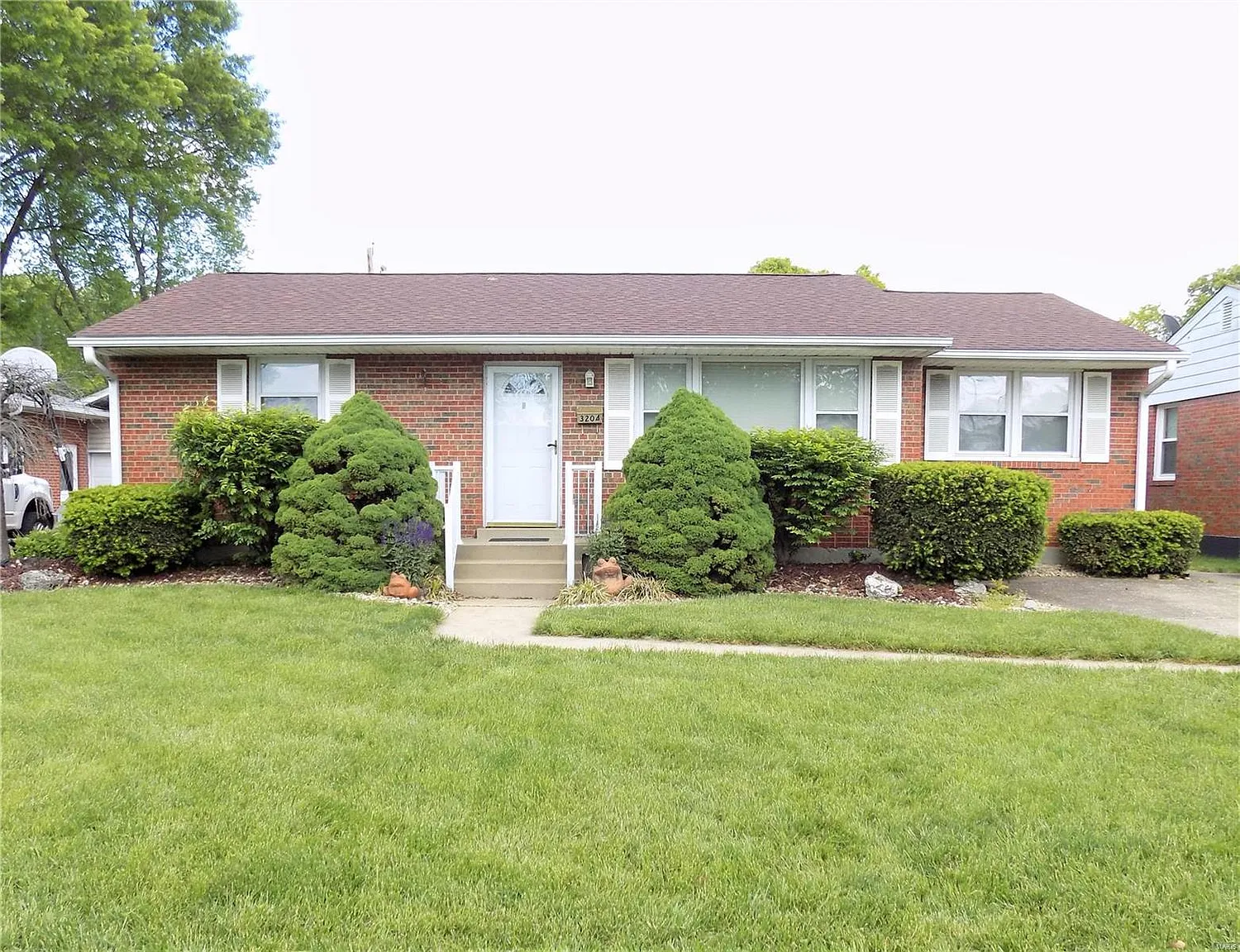 3204 Davis Ave photo 1