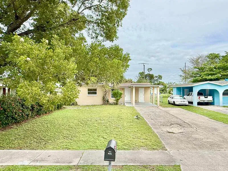 3 bed, 2.0 bath, 1420 sqft, $1,750 — Photo 2
