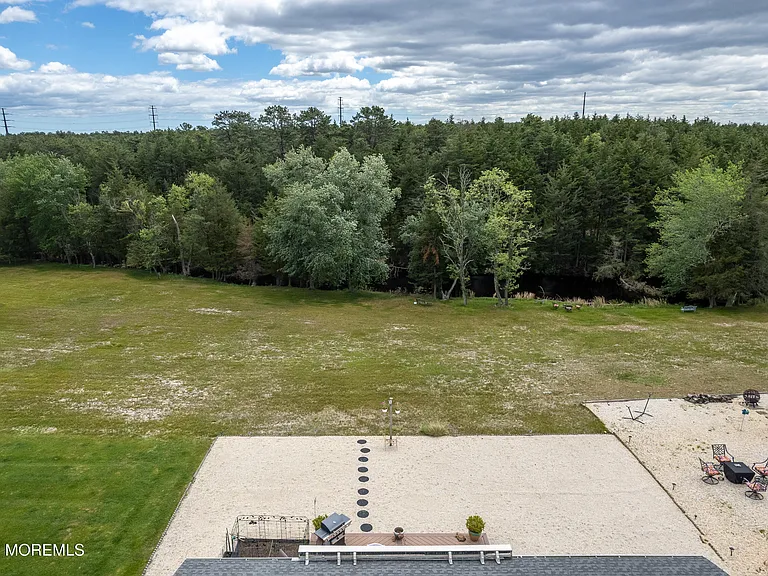 251 Westbrook Dr — Photo 33