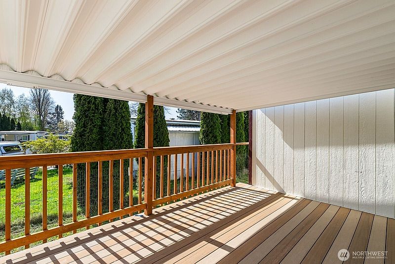 5th image of 2392 Douglas Road #19