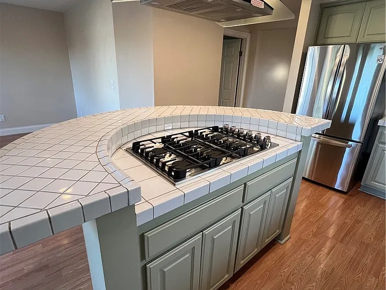 1317 W Fern Dr — Photo 3