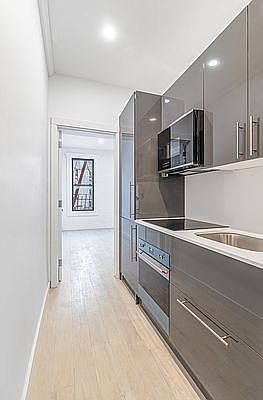 2nd image of 103 Macdougal St #35