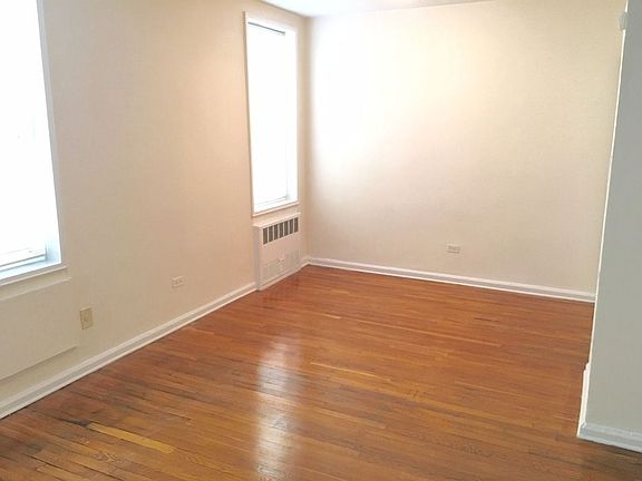 4th image of 8510 120th St #702