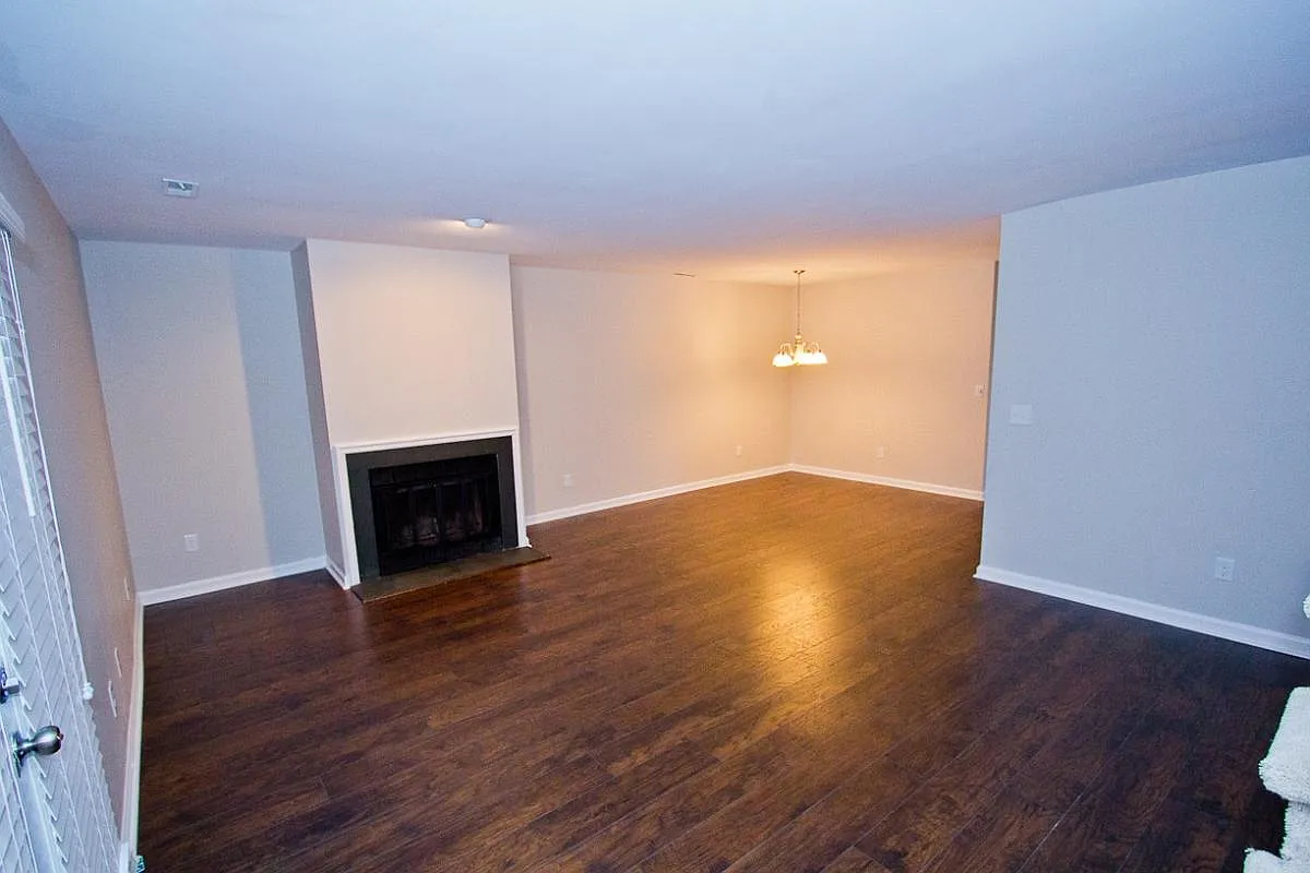 2 bed, 2.5 bath, 1416 sqft, $1,800 — Photo 3