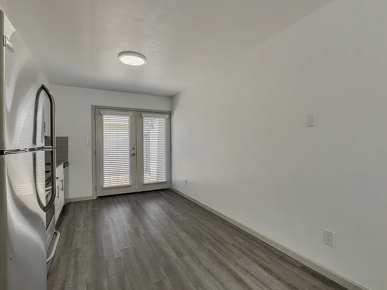 $0 First Month Rent! Remodeled 2 Bed Casita w/ Private Patio, W/D & Pool — Photo 11