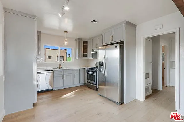 2709 Boulder St — Photo 3