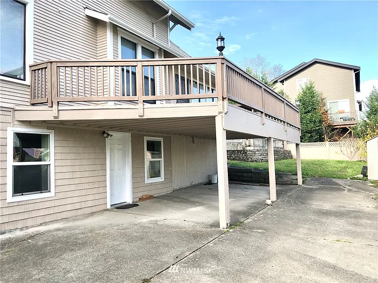 3332 S Holly St — Photo 1