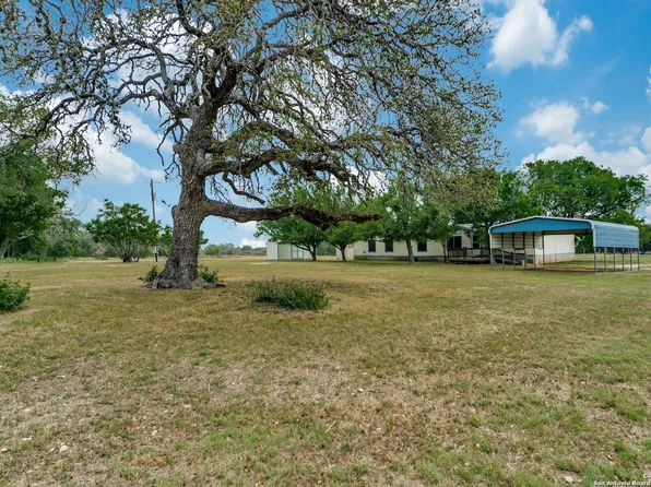 523 Rangeland, Blanco, TX 78606