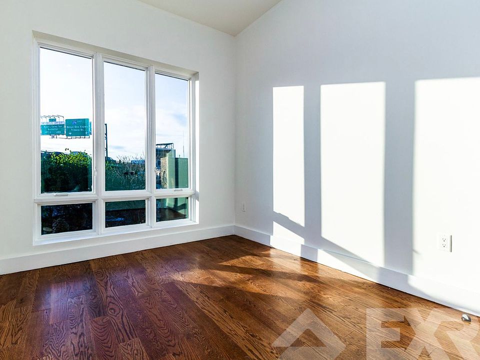 1st image of 554 Court St #3