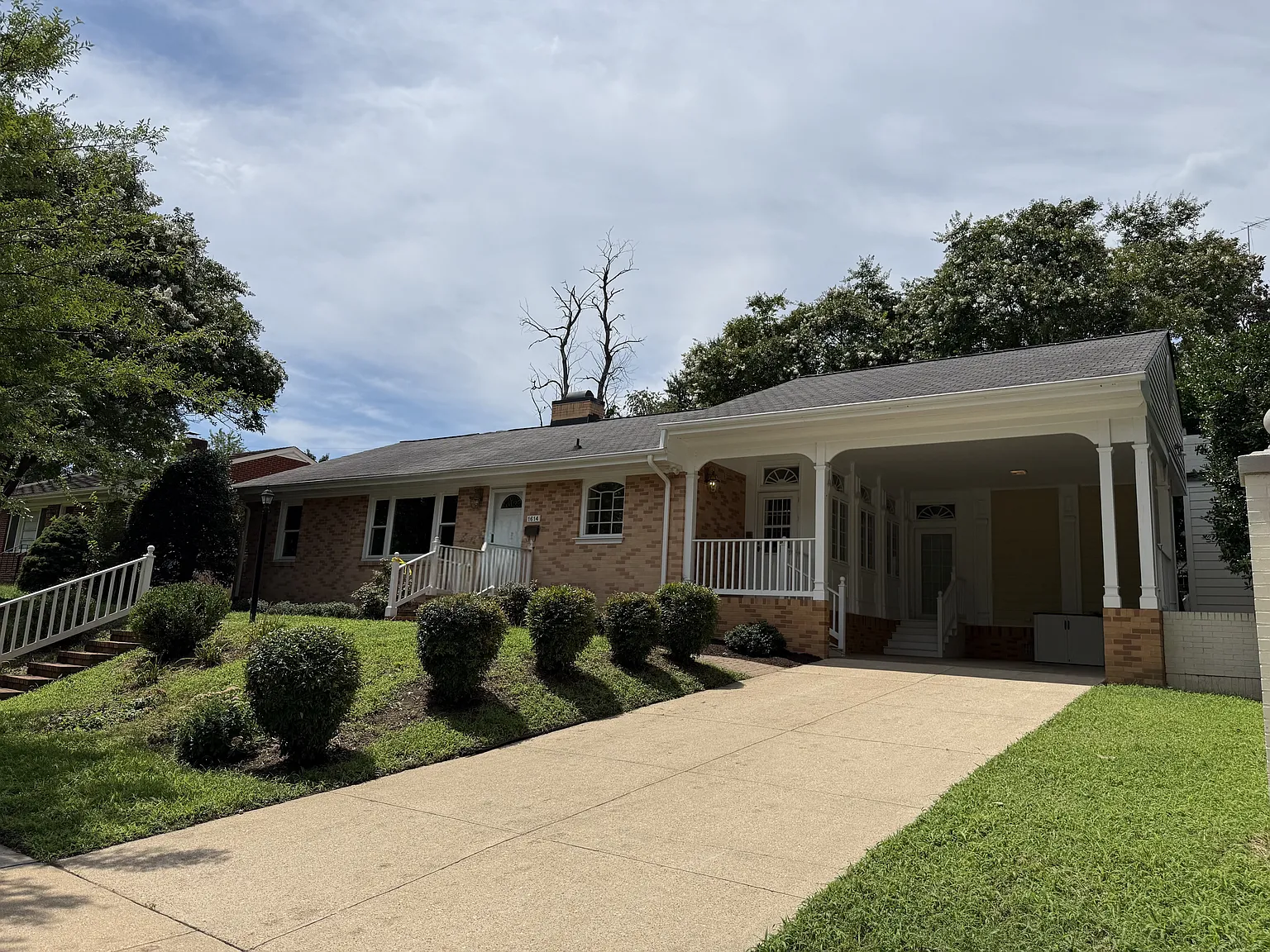 3 bed, 2429 sqft, $2,800 — Photo 1