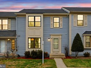 9 Conoy Ct, Sterling, VA 20165