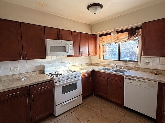 5th image of 10409 Dearlove Rd APT A1