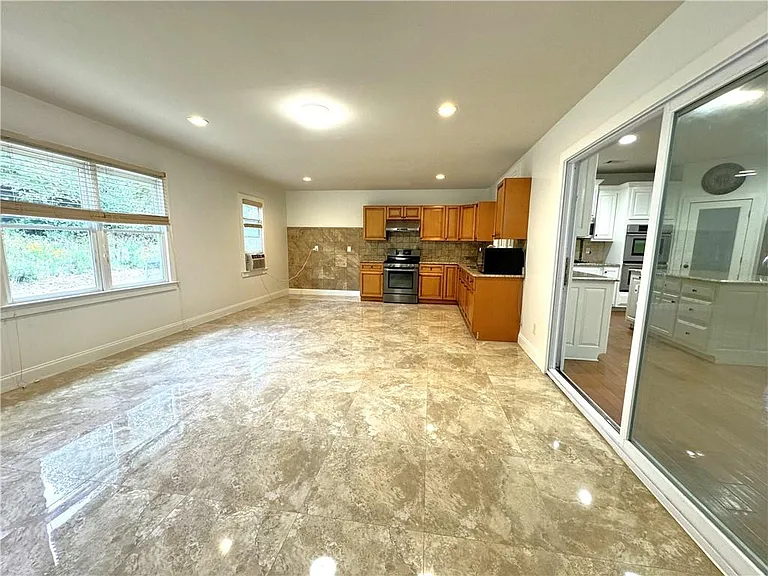5195 Wickingham Ln — Photo 20