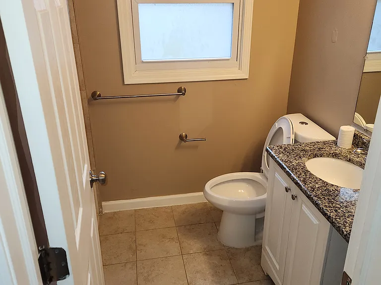 24360 Gardner Ave — Photo 3