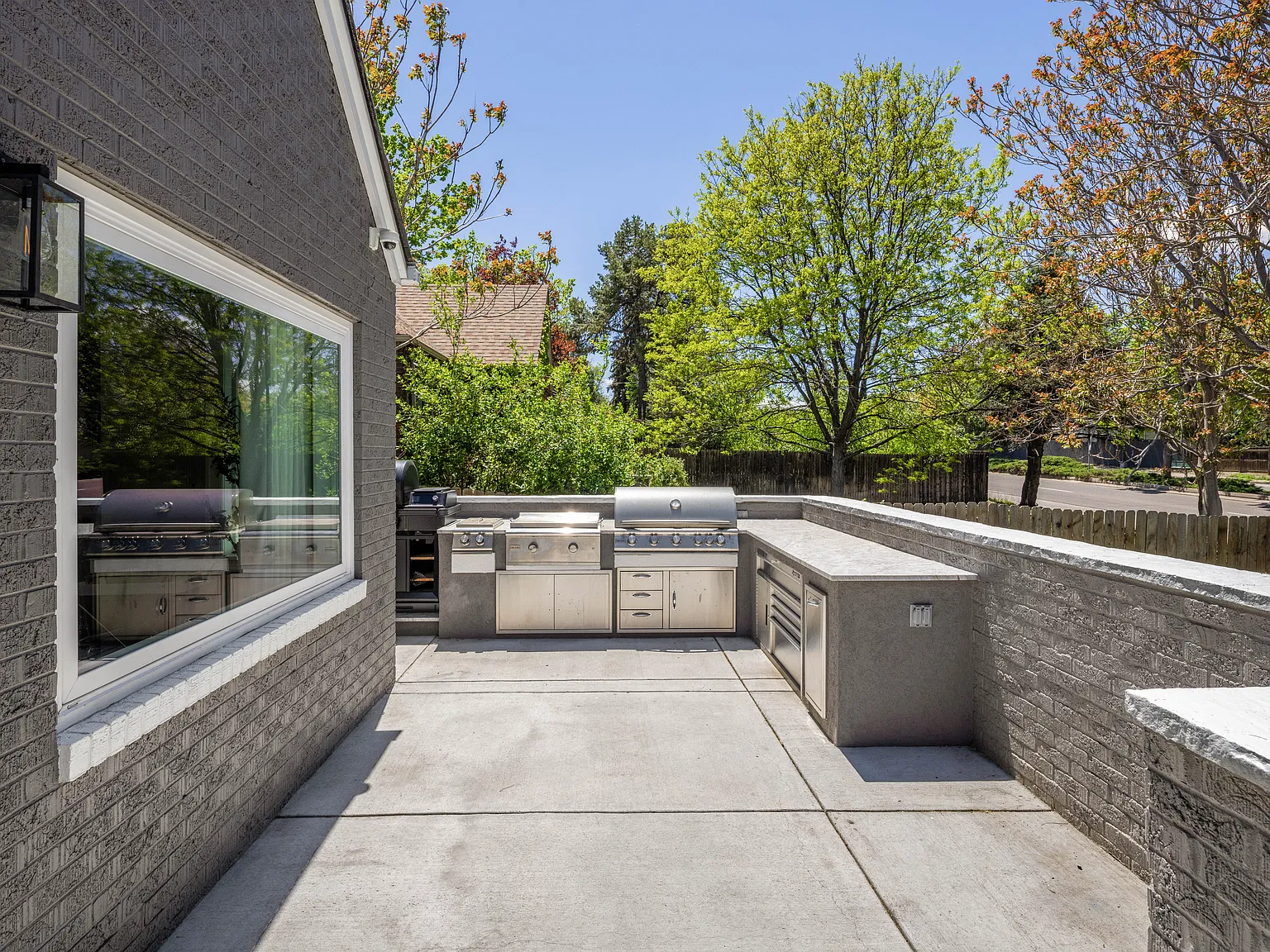 4 bed, 3465 sqft, $6,200 — Photo 2