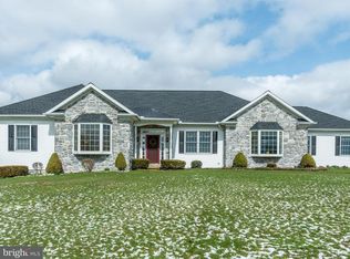 1733 N Colebrook Rd, Manheim, PA 17545