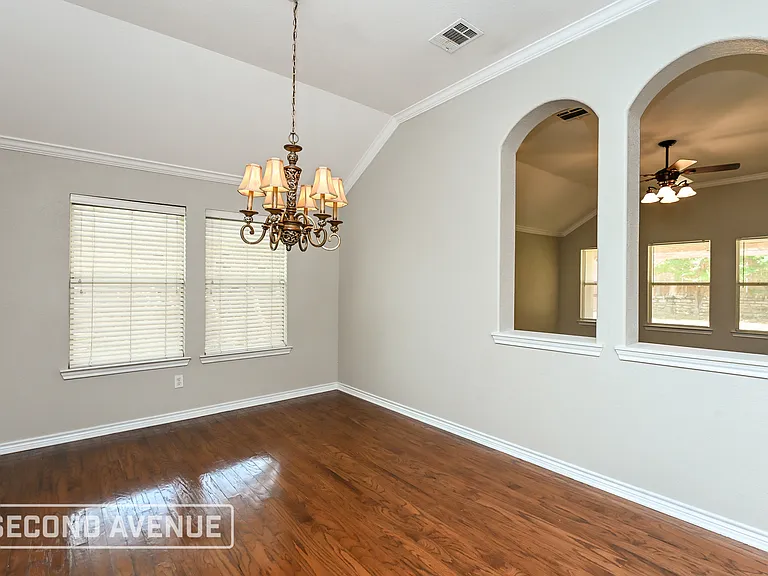 302 Charlie Way — Photo 8