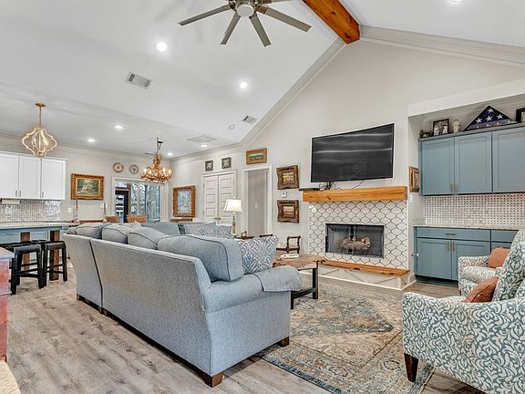 2nd image of 224 Bass Rd