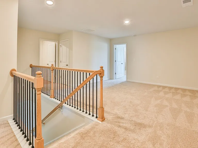 1020 Point Place Dr — Photo 11