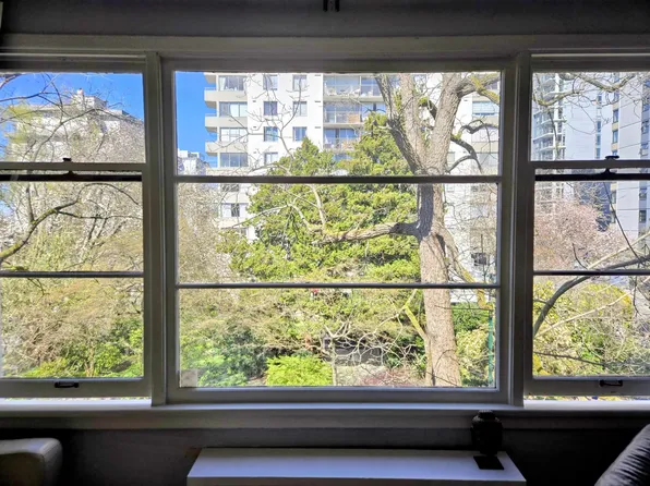 1565 Burnaby St #303, Vancouver, BC V6G 1X1