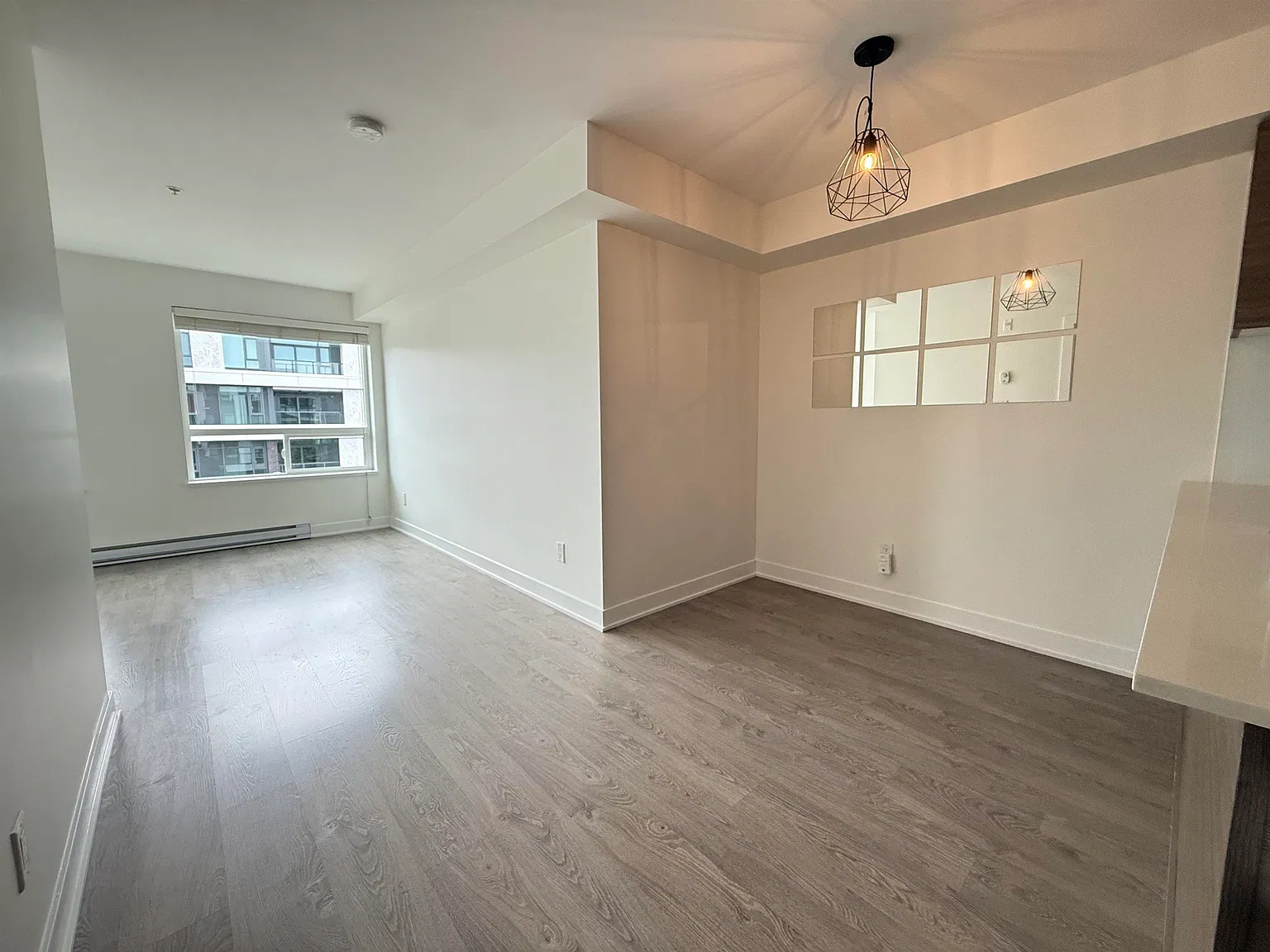 1 bed, 702 sqft, $2,650 — Photo 3