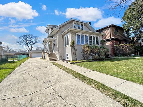 2nd image of 5608 N Nordica Ave