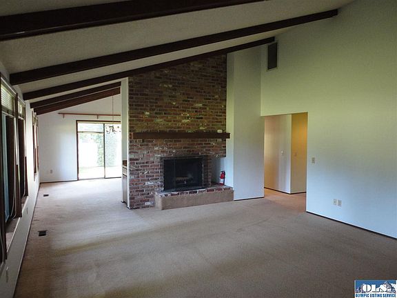 5th image of 119 Hilltop Dr
