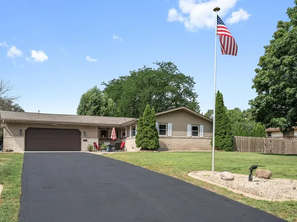 11901 Porter Dr, Champlin, MN 55316