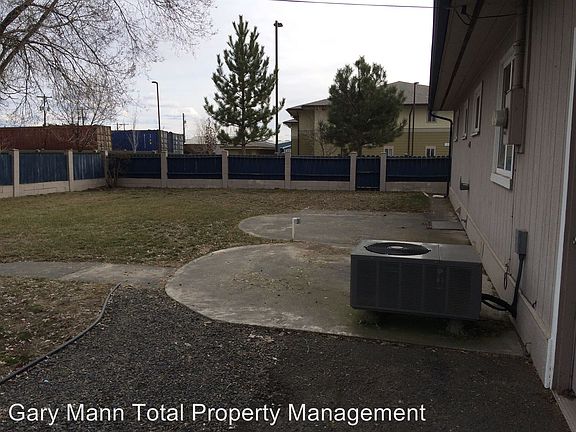 2nd image of 1441 W Sunset Dr