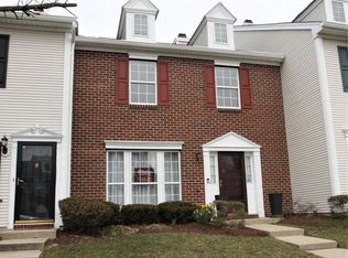 136 Shrewsbury Ct, Pennington, NJ 08534