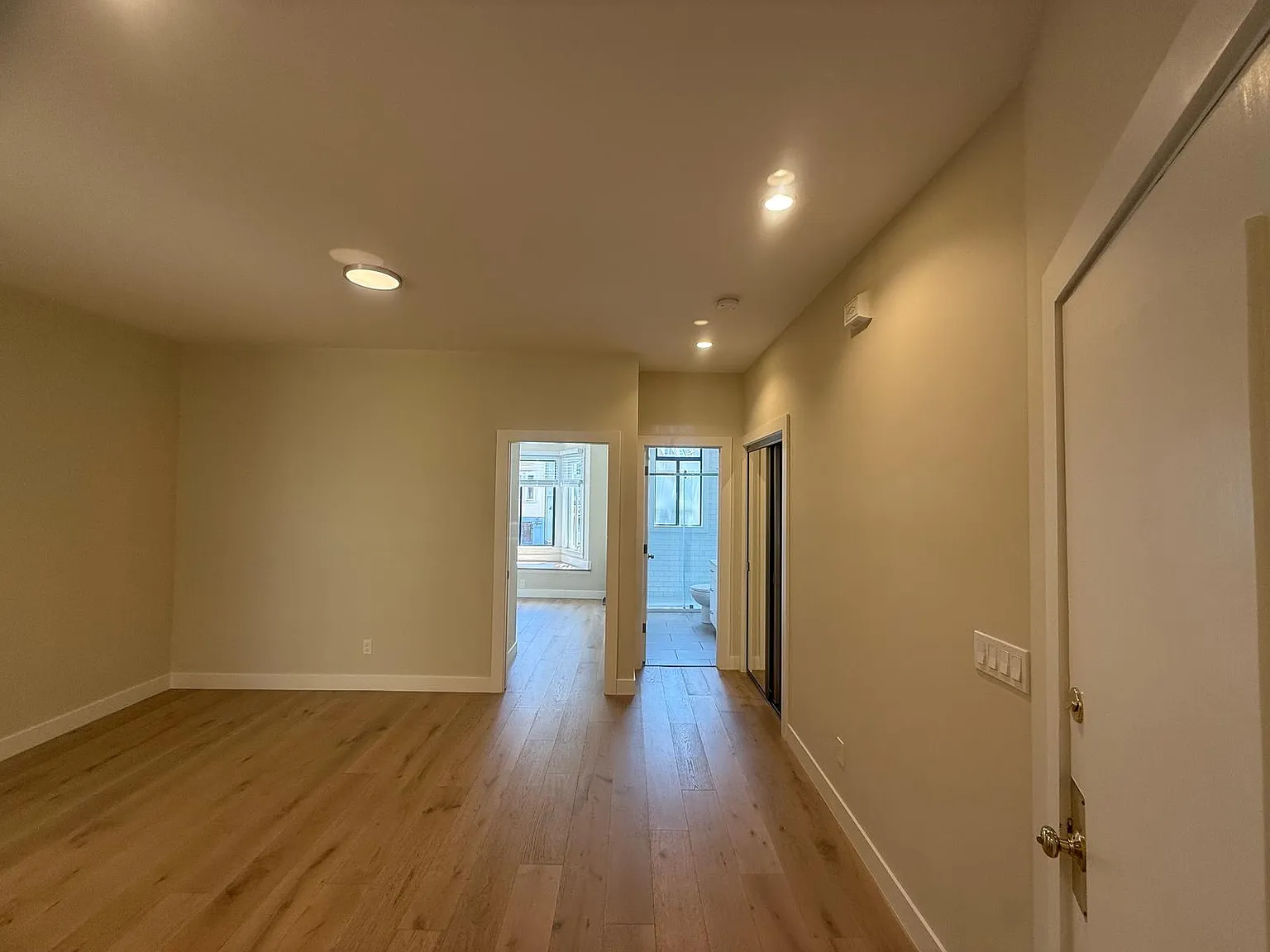 2 bed, $6,500 — Photo 3