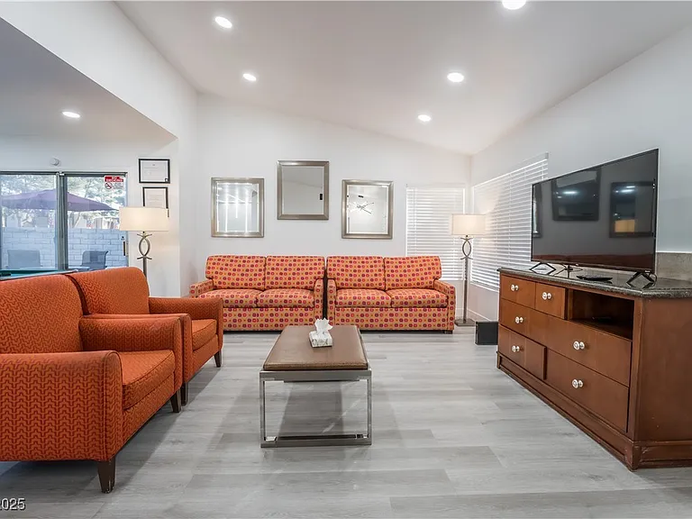 2364 Belvedere Dr — Photo 30