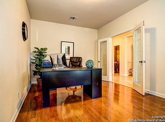 4th image of 18611 Rogers Pl