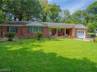 422 Woodsway Dr, Lexington, NC 27292