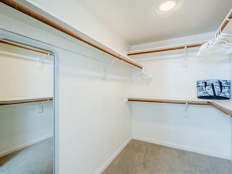1029-7800 E Lincoln Dr — Photo 31