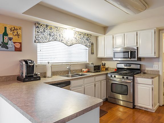 4th image of 37658 Evergreen Dr