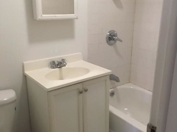 5th image of 11617 Jamaica Ave APT 2R