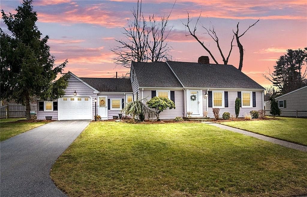 2 Broadview Ave, Cumberland, RI 02864 Zillow