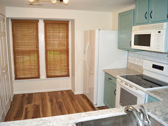 5th image of 119 Taylors Pond Dr