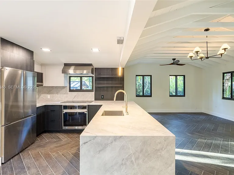 10901 NE 3rd Ave — Photo 6