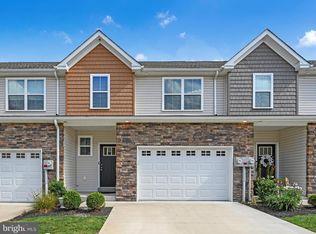 108 Staplehill Ct, Reading, PA 19608