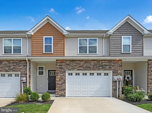 108 Staplehill Ct, Reading, PA 19608