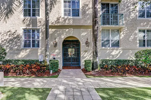 630 Sapodilla Ave #321 Photo 1