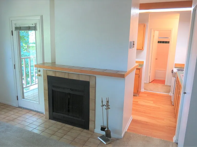 2156 Grove Cir W #5 — Photo 12